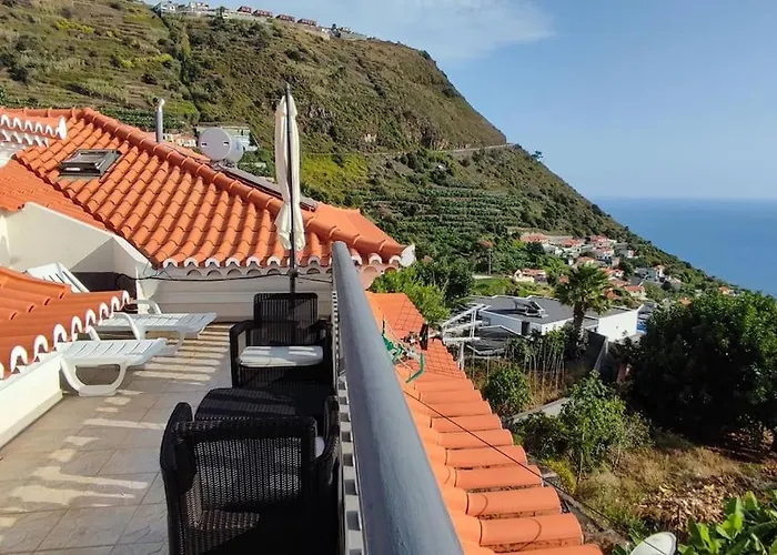 Sunny Rooftop & Perfect View Apartmán